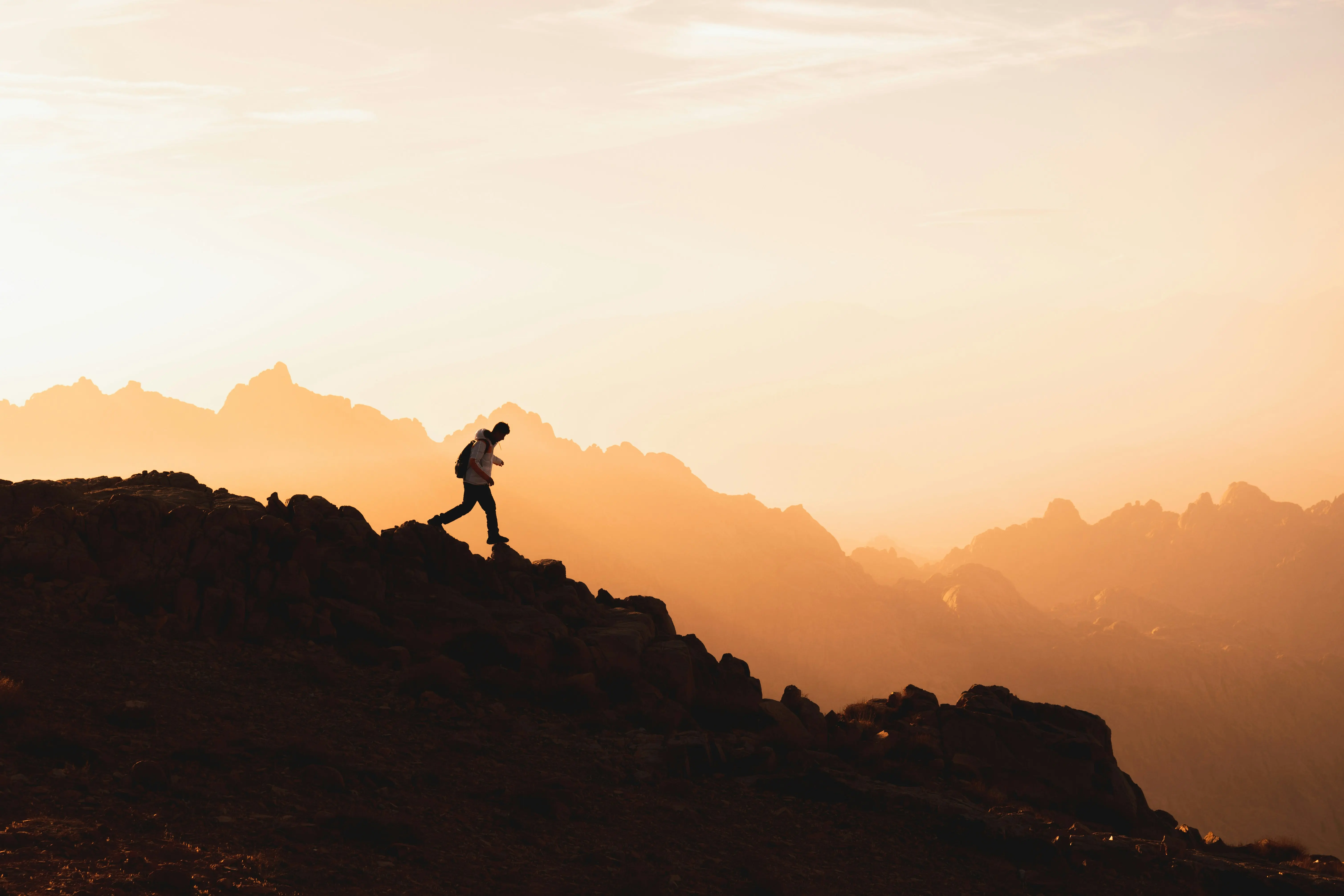 neom-nMzbnMzMjYU-unsplash